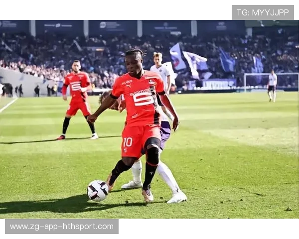 卢卡库强突倒地铲射,比利时边路推进加速引爆全场 卢卡库强突倒地铲射,比利时边路推进加速引爆全场